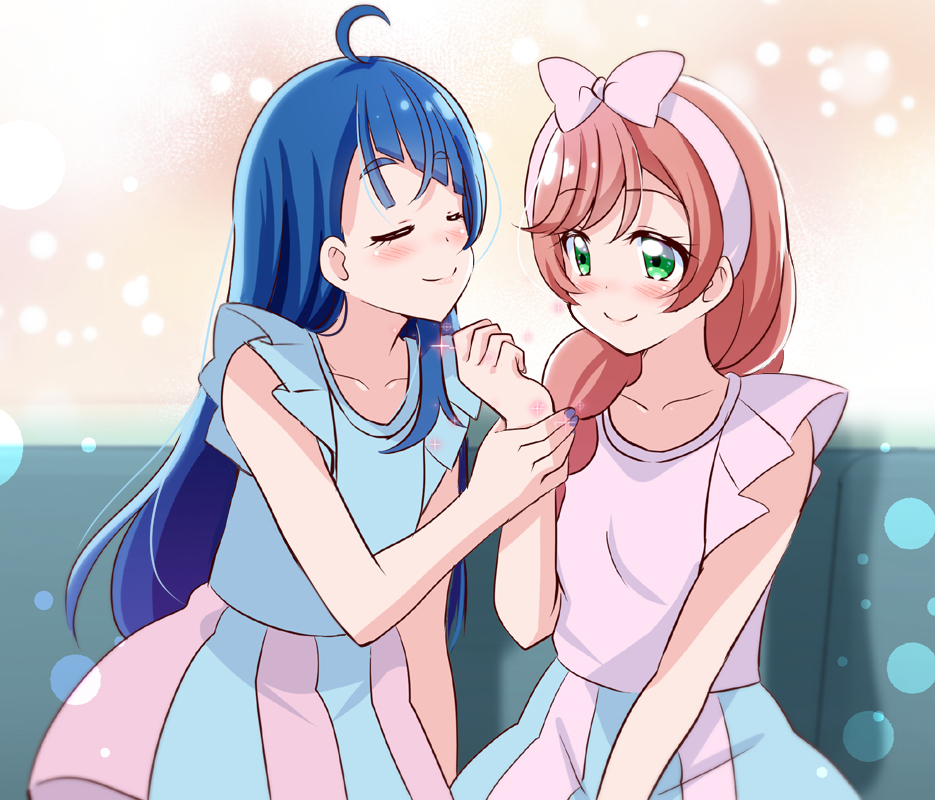 2girls alternate_hairstyle blue_shirt bow closed_eyes closed_mouth commentary_request couch cut_bangs green_eyes hair_bow hair_down hair_over_shoulder hair_ribbon hand_on_another&#039;s_arm hirogaru_sky!_precure long_hair looking_at_another matching_outfits mitumi_mira multiple_girls nijigaoka_mashiro on_couch pajamas partial_commentary pink_bow pink_hair pink_ribbon pink_shirt precure ribbon shirt sitting sleeveless sleeveless_shirt smile sora_harewataru sparkle two-tone_shirt