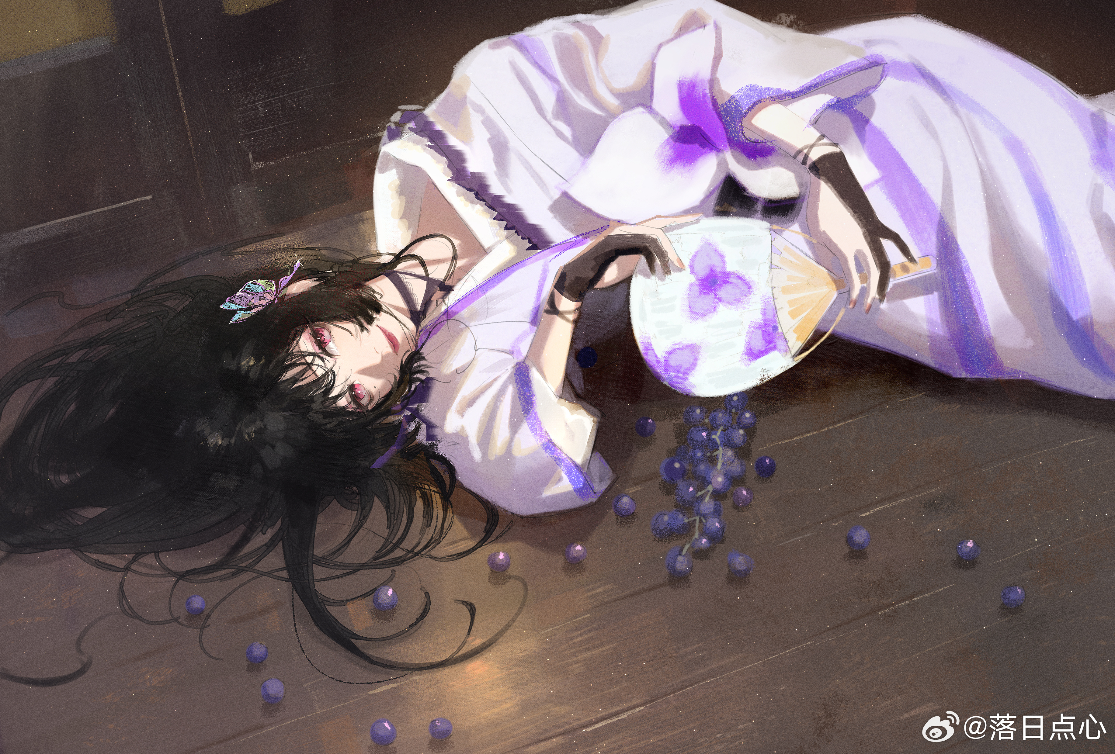 1girl absurdres black_hair food fruit gloves grapes hand_fan highres japanese_clothes kimono light_smile long_hair looking_at_viewer luori_dianxin lying partially_fingerless_gloves path_to_nowhere red_eyes smile solo sumire_(path_to_nowhere)
