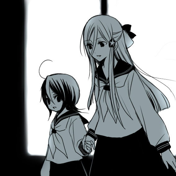 2girls bleach kuchiki_rukia long_hair multiple_girls sakurai_(f/l) school_uniform short_hair sode_no_shirayuki
