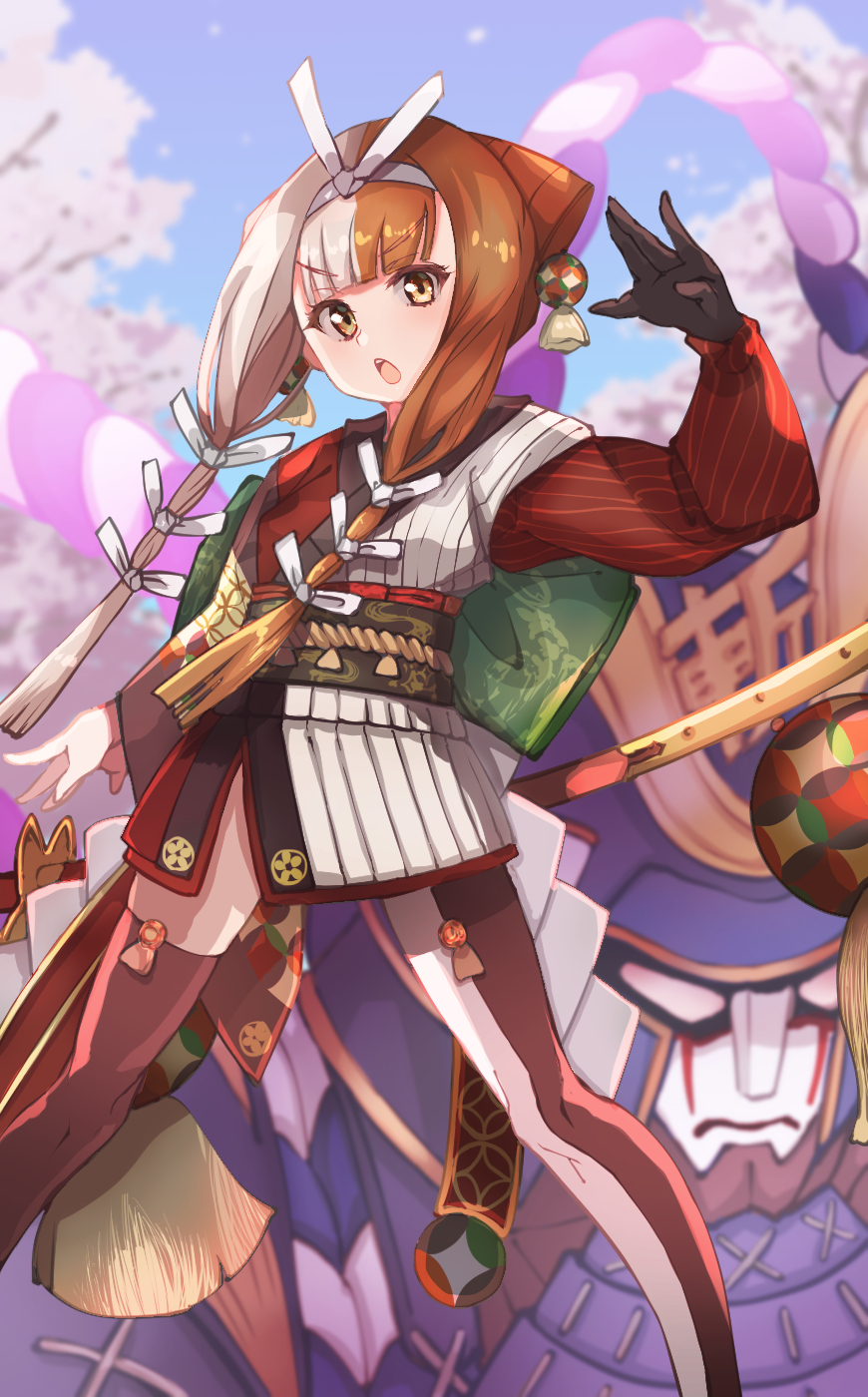 1girl blunt_bangs blush breasts brown_hair fate/grand_order fate_(series) hair_ornament hair_ribbon haku_(grimjin) highres izumo_no_okuni_(fate) japanese_clothes kimono long_hair long_sleeves looking_at_viewer medium_breasts multicolored_hair open_mouth ribbon sidelocks silver_hair split-color_hair thighs two-tone_hair wide_sleeves yellow_eyes zanzaburou_(fate)