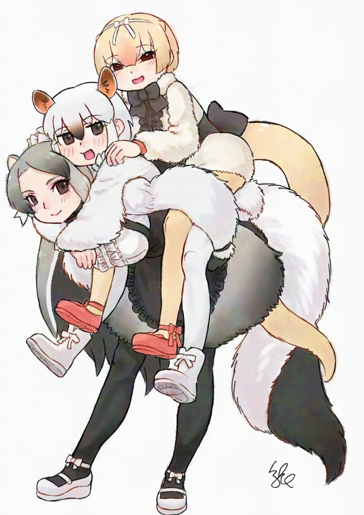 animal_ears anteater_ears anteater_tail arms_around_neck black_hair blonde_hair blush bow bowtie brown_eyes carrying carrying_person extra_ears frills fur_collar giant_anteater_(kemono_friends) gloves grey_hair hair_between_eyes hair_bow hair_ornament kemono_friends kemono_friends_3 kishida_shiki long_hair long_sleeves looking_at_viewer multicolored_hair multiple_girls open_mouth pantyhose piggyback scene_reference shirt short_hair short_sleeves shoulder_carry silky_anteater_(kemono_friends) skirt smile southern_tamandua_(kemono_friends) standing tail tamandua_ears tamandua_tail white_hair