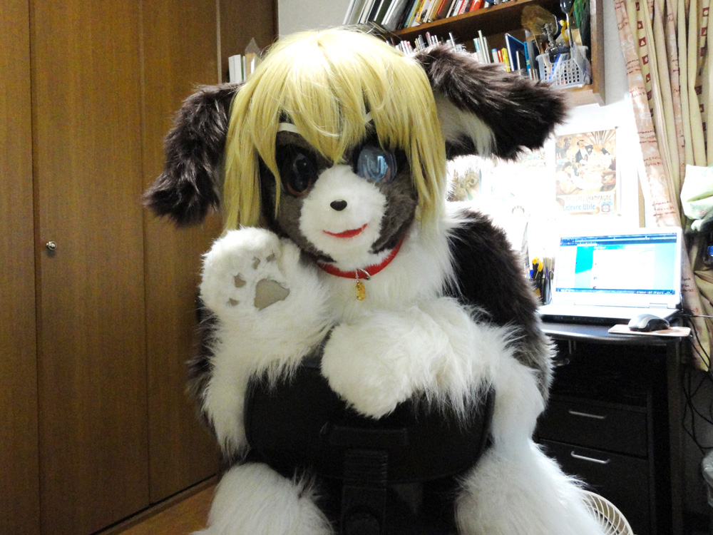 animal_ears animal_hands bodysuit collar computer costume dog dog_ears furry furry_male computer_keyboard laptop male_focus marie mask photo_(medium) room smile solo tashiro_yuu waving