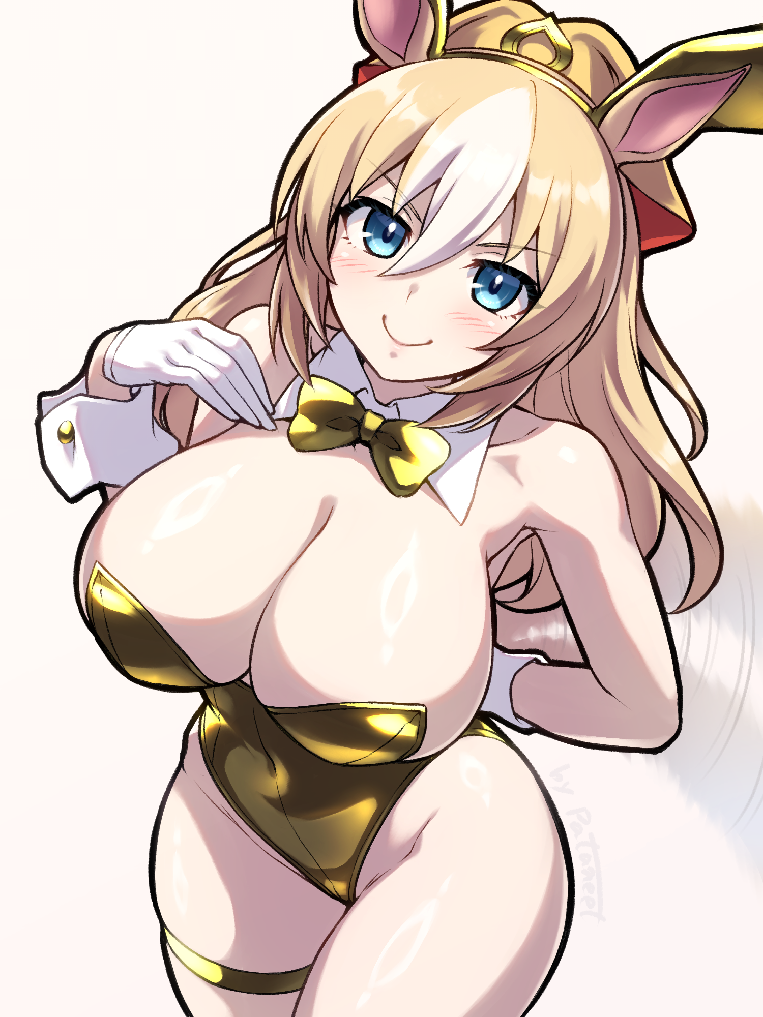 1girl blonde_hair blue_eyes bow bowtie breasts cleavage collar durandal_(umamusume) gloves gold_bow gold_leotard highres horse_girl huge_breasts leotard looking_up pataneet playboy_bunny simple_background smile solo umamusume white_background white_collar white_gloves