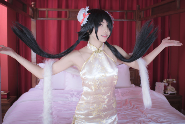 1girl artist_request asian bare_shoulders bed bedroom black_hair blurry bun_cover china_dress chinese_clothes cosplay curtains date_a_live depth_of_field double_bun dress female_focus hair_bun hair_over_one_eye halter_dress halterneck indoors long_hair looking_at_viewer nightstand on_bed parted_lips phone photo_(medium) pillow red_eyes sleeveless sleeveless_dress solo thighhighs tokisaki_kurumi tokisaki_kurumi_(cosplay) twintails zettai_ryouiki