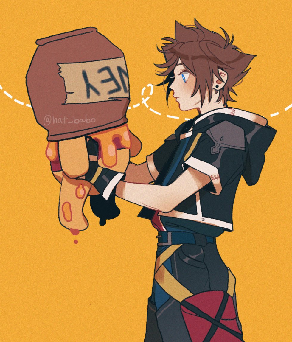 1boy bear blue_eyes brown_hair disney gloves hat_babo holding honey honeypot hood kingdom_hearts male_focus pants pooh shirt short_hair sora_(kingdom_hearts) spiked_hair winnie_the_pooh