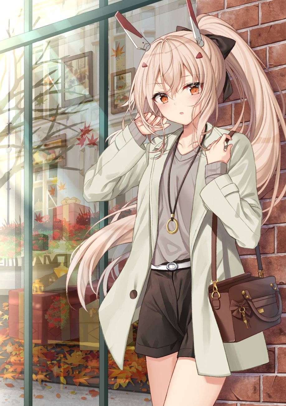 1girl autumn_leaves ayanami_(azur_lane) azur_lane bag belt black_bow blonde_hair blush bow breasts brick_wall carrying_bag casual coat commentary_request contemporary green_coat grey_shirt hair_bow handbag headgear highres jewelry leaf long_hair looking_at_viewer necklace outdoors parted_lips ponytail red_eyes shirt shorts small_breasts solo storefront sugisaki_yuu tree very_long_hair window