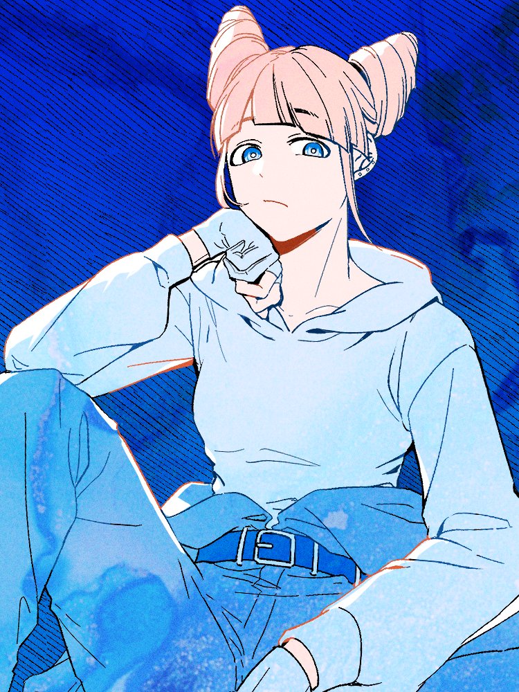 1girl b1ue_e4rth belt blonde_hair blue_background blue_eyes blue_theme blunt_bangs breasts closed_mouth commentary cone_hair_bun double_bun gloves hair_bun hand_on_own_chin hand_up hashtag-only_commentary hood hood_down hoodie jasmine_(toshi_densetsu_kaitai_center) jumpsuit knee_up limited_palette long_sleeves looking_at_viewer medium_breasts partially_fingerless_gloves short_hair sitting solo toshi_densetsu_kaitai_center