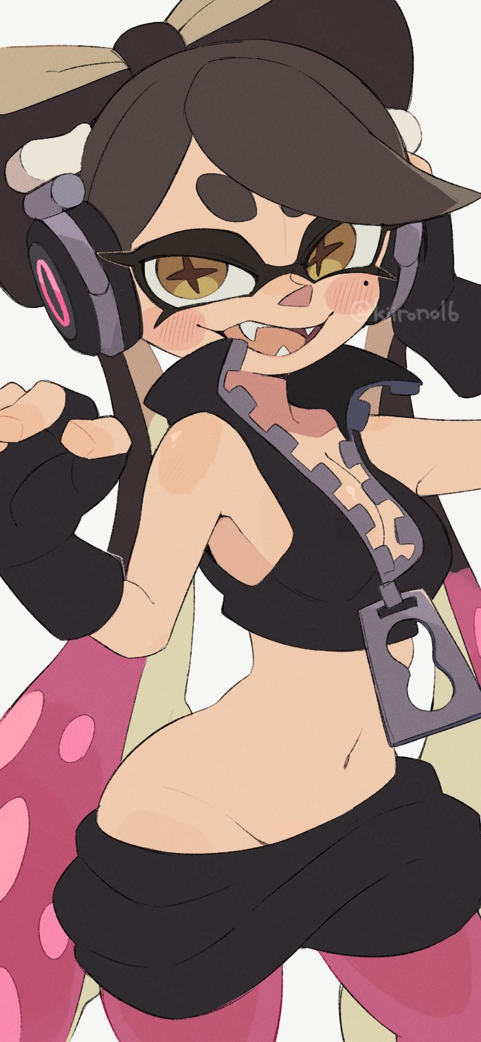 black_gloves black_hair breasts callie_(splatoon) cleavage cosplay crop_top fangs fingerless_gloves gloves gradient_hair headphones highres inkling kiirono long_hair marina_(splatoon) marina_(splatoon)_(cosplay) mole mole_under_eye multicolored_hair navel nintendo open_mouth pantyhose pointy_ears short_eyebrows smile splatoon_(series) splatoon_1 splatoon_2 tentacle_hair yellow_eyes