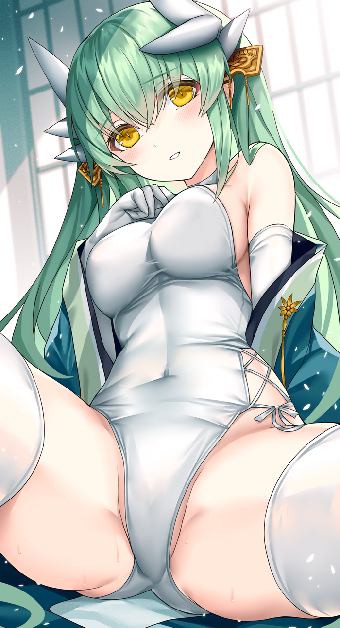 1girl alternate_costume bare_shoulders blush breasts commentary_request covered_navel dragon_girl dragon_horns elbow_gloves fate/grand_order fate_(series) gloves green_hair highleg highres horns kiyohime_(fate) large_breasts leotard long_hair looking_at_viewer morizono_shiki parted_lips smile solo thighhighs thighs white_gloves white_leotard white_thighhighs yellow_eyes
