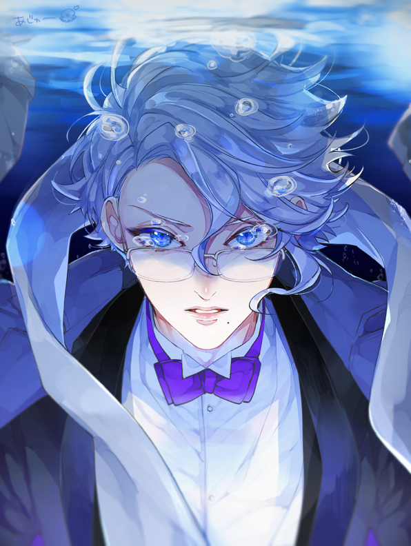 1boy air_bubble azul_ashengrotto bad_id bad_pixiv_id blue_background blue_eyes bow bowtie bubble collared_shirt dress_shirt formal_clothes glasses hair_between_eyes looking_at_viewer male_focus mole mole_under_mouth parted_lips purple_bow purple_bowtie shirai shirt sidelocks silver_hair solo stole submerged suit twisted_wonderland underwater upper_body white_shirt wing_collar