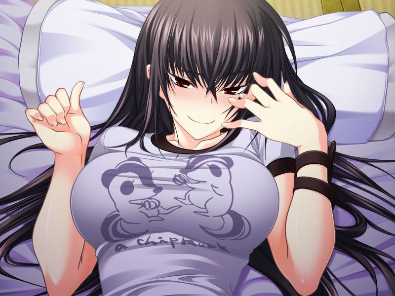 1girl breasts closed_mouth futon game_cg grey_hair grey_shirt hair_between_eyes kawagishi_keitarou kawakami_momoyo large_breasts long_hair looking_at_viewer lying maji_de_watashi_ni_koi_shinasai! on_back pillow print_shirt red_eyes shirt short_sleeves smile solo straight_hair t-shirt tatami upper_body very_long_hair