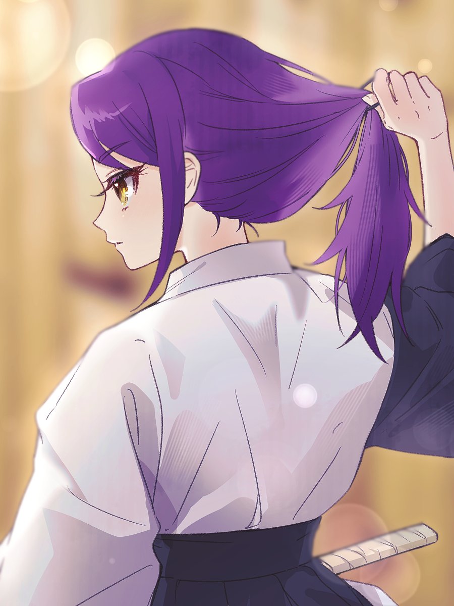 1girl adjusting_hair arm_up blurry blurry_background chuu0105 commentary_request from_behind hair_tie hakama hakama_skirt highres holding holding_hair_tie japanese_clothes kimono korean_commentary long_hair long_sleeves looking_ahead parted_lips pretty_series pripara profile purple_hair skirt solo toudou_shion tying_hair upper_body white_kimono yellow_background yellow_eyes