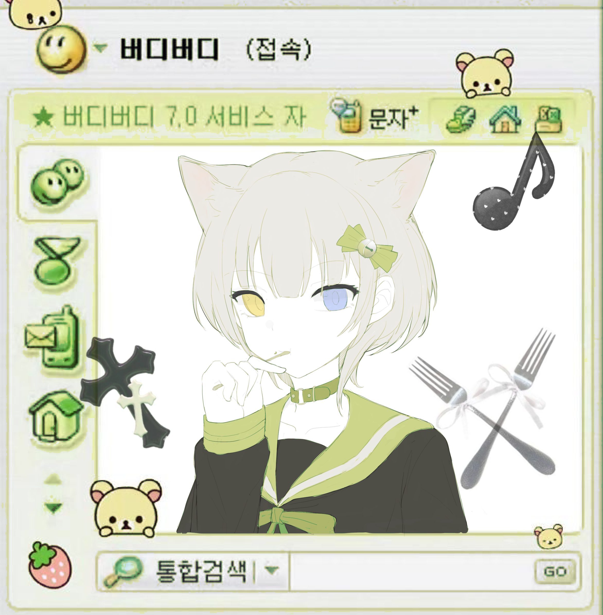 1girl animal_ears anli_(jwcpp4sum0mgk5r) bang_dream! bang_dream!_it's_mygo!!!!! black_shirt blue_eyes cat_ears cat_girl collar commentary fork green_collar green_sailor_collar heterochromia highres kaname_raana kemonomimi_mode long_hair musical_note raana_the_cat sailor_collar school_uniform serafuku shirt short_hair solo upper_body utensil_in_mouth white_hair yellow_eyes