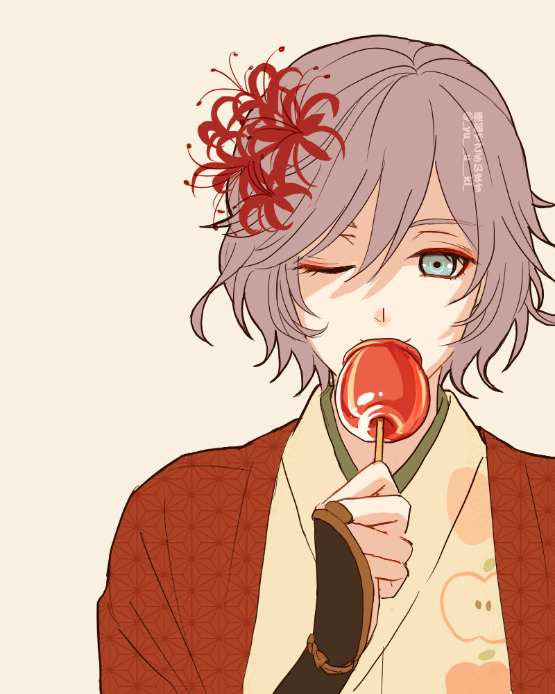 1boy apple_print blue_eyes candy_apple coat commentary_request epel_felmier food food_print fruit_print haori holding holding_food japanese_clothes kimono male_focus one_eye_closed purple_hair red_coat short_hair simple_background solo twisted_wonderland upper_body yellow_background yellow_kimono yuuki_(yukko7474)
