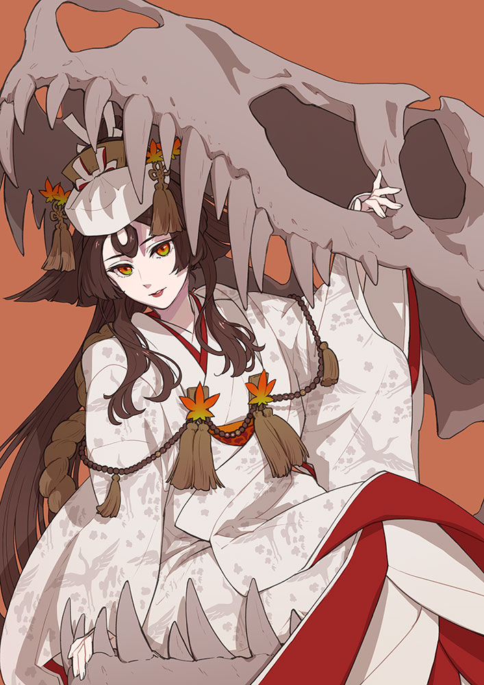 1girl brown_hair dinosaur fangs fate/grand_order fate/requiem fate_(series) floral_print isshoku_(shiki) japanese_clothes kijo_kouyou_(fate) kijo_kouyou_(second_ascension)_(fate) kimono leaf long_hair long_sleeves looking_at_viewer orange_background parted_bangs red_eyes red_lips sidelocks simple_background sitting skeleton tassel very_long_hair white_headwear white_kimono wide_sleeves