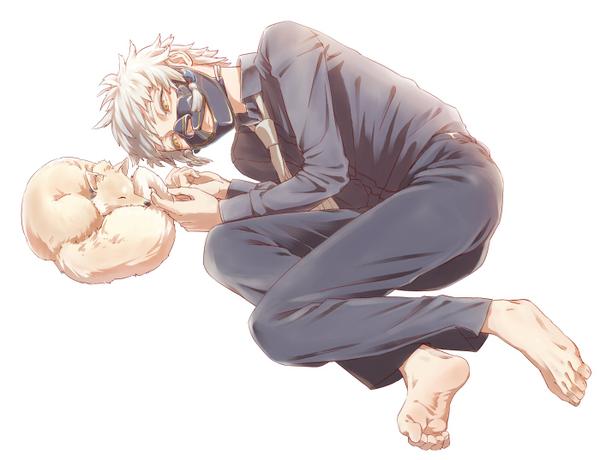 1boy armor barefoot black_pants black_shirt collared_shirt full_body grey_necktie japanese_armor leuco looking_at_animal lying male_focus menpoo nakigitsune nakigitsune&#039;s_fox necktie on_side pants shirt simple_background sleeping_animal solo touken_ranbu white_background white_hair yellow_eyes