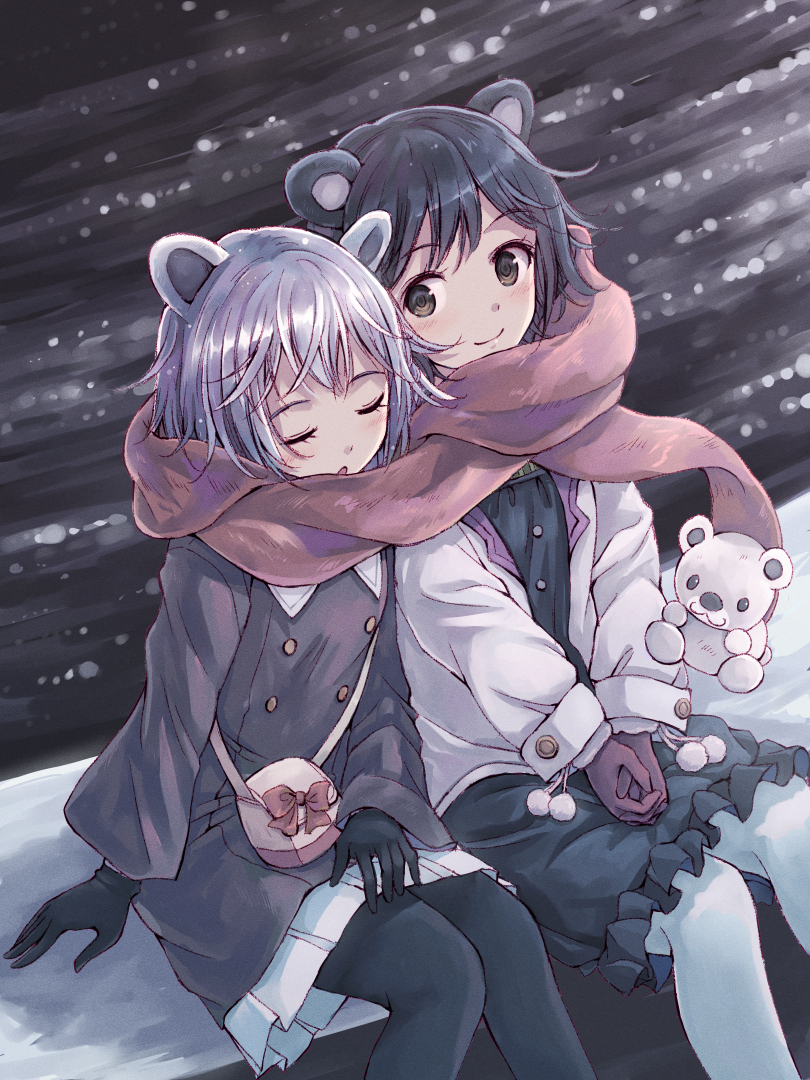 2girls alternate_costume animal_ears bag bear bear_ears black_gloves black_hair black_legwear bow brown_eyes coat commentary_request closed_eyes gloves good_end hand_on_lap handbag indie_virtual_youtuber kumagai_chihiro_(kumagai_chisato) kumagai_chisato kumagai_cnight leaning_on_person looking_at_another looking_to_the_side multiple_girls outdoors pantyhose partial_commentary red_bow red_gloves red_scarf scarf shared_clothes shared_scarf short_hair siblings side-by-side silver_hair sisters sitting skirt smile snow snowing strap stuffed_animal stuffed_toy teddy_bear virtual_youtuber white_legwear wind yakka