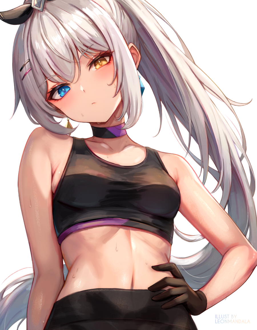 1girl black_choker black_gloves blue_eyes breasts choker closed_mouth copyright_name gloves hair_ornament hairclip hand_on_own_hip heterochromia leonmandala long_hair looking_at_viewer medium_breasts navel original purple_choker sidelocks simple_background solo stomach two-tone_choker white_background white_hair yellow_eyes