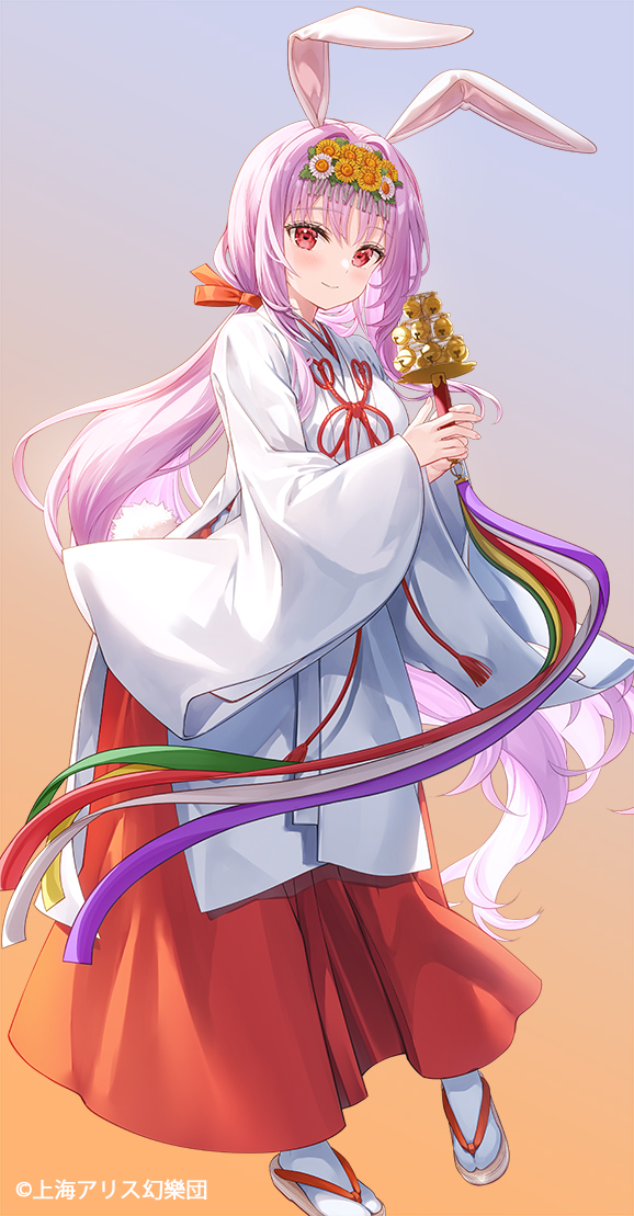1girl alternate_costume animal_ears bell blue_background chihaya_(clothing) closed_mouth commentary_request copyright_notice flower fujima_takuya full_body gradient_background hair_ribbon hakama japanese_clothes jingle_bell kagura_suzu long_hair long_sleeves looking_at_viewer miko orange_background rabbit_ears red_eyes red_hakama red_ribbon reisen_udongein_inaba ribbon sandals smile solo touhou very_long_hair white_flower wide_sleeves yellow_flower