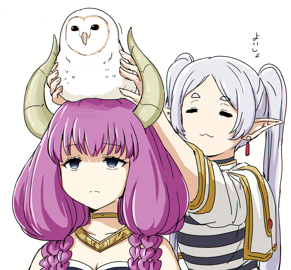 2girls :3 =_= animal animal_on_head aura_(sousou_no_frieren) bird bird_on_head blue_eyes braid commentary commentary_request demon_girl earrings elf empty_eyes frieren horns jewelry long_hair multiple_girls on_head owl pink_hair pointy_ears sousou_no_frieren torako_(toramaru) translated twintails watermark white_background