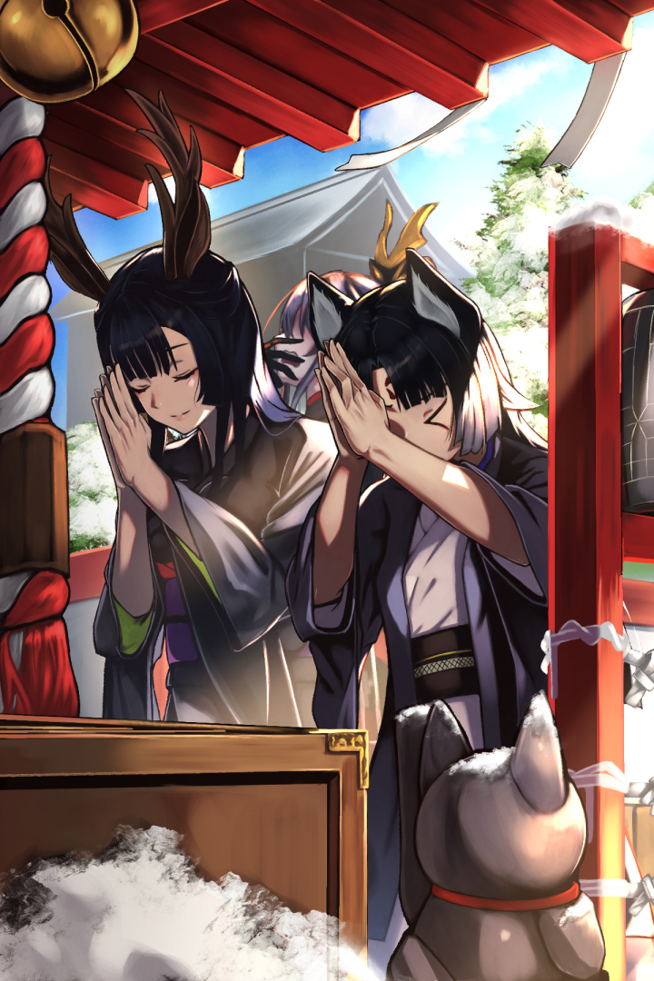 &gt;_&lt; 1other 2girls akafuyu_(arknights) animal_ears antlers arknights bell black_hair black_kimono black_sash closed_eyes closed_mouth commentary_request day facial_mark forehead_mark hands_up horns japanese_clothes kimono kouhaku_nawa long_hair motivation_(user_kace3282) multiple_girls obi open_clothes open_kimono outdoors own_hands_together palms_together plant praying purple_kimono rope saga_(arknights) sash shimenawa shrine standing sunlight tree tsukinogi_(arknights) white_kimono wide_sleeves