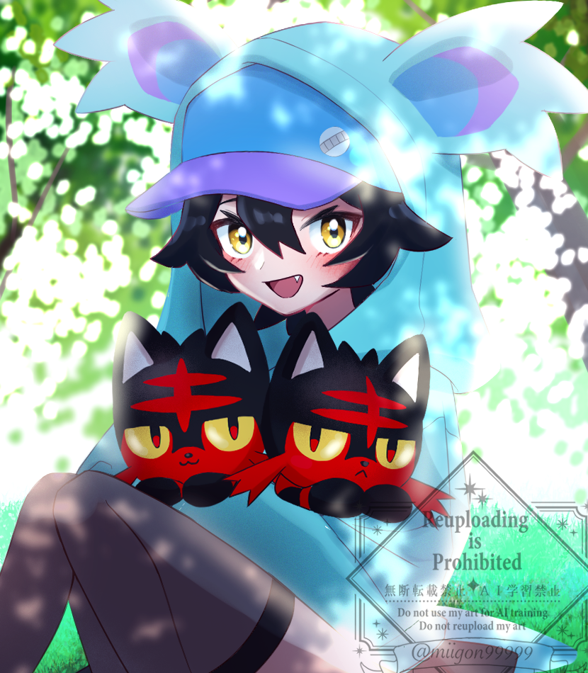 1girl :d black_hair blue_hat blurry blurry_background commentary day fang gen_7_pokemon grass hair_between_eyes hat holding holding_pokemon hood hood_up hoodie litten looking_at_viewer nintendo nyabiko_(pokemon) open_mouth outdoors pokemon pokemon_(anime) pokemon_(creature) pokemon_horizons short_hair sitting smile thighhighs tongue watermark yellow_eyes yngon_(hwxf5232)