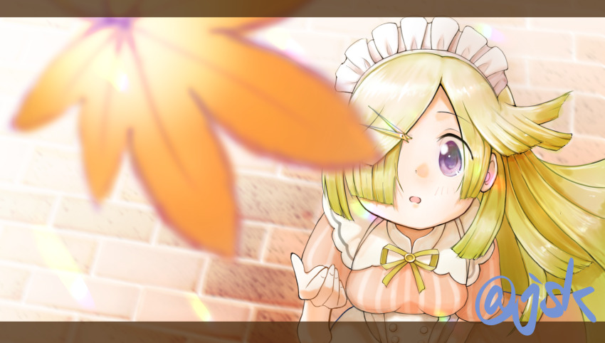 1girl aki_mabayu autumn_leaves brick_floor green_hair highres juudo_ni_seiheki_kojireta_madoka_suki kishimen_hair leaf long_hair magia_record:_mahou_shoujo_madoka_magica_gaiden mahou_shoujo_madoka_magica maid_headdress maple_leaf one_eye_covered purple_eyes recompense_maid_uniform solo sunlight