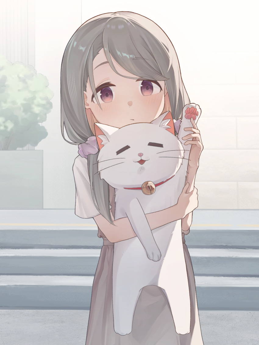 1girl absurdres animal animal_collar bell blush cat collar dress expressionless grey_hair hair_ornament hair_scrunchie highres holding holding_animal holding_cat lanyueqi long_hair looking_at_viewer low_twintails mono_(afro) neck_bell outdoors pink_scrunchie purple_eyes scrunchie shikishima_sakurako swept_bangs twintails waving_another&#039;s_arm white_cat
