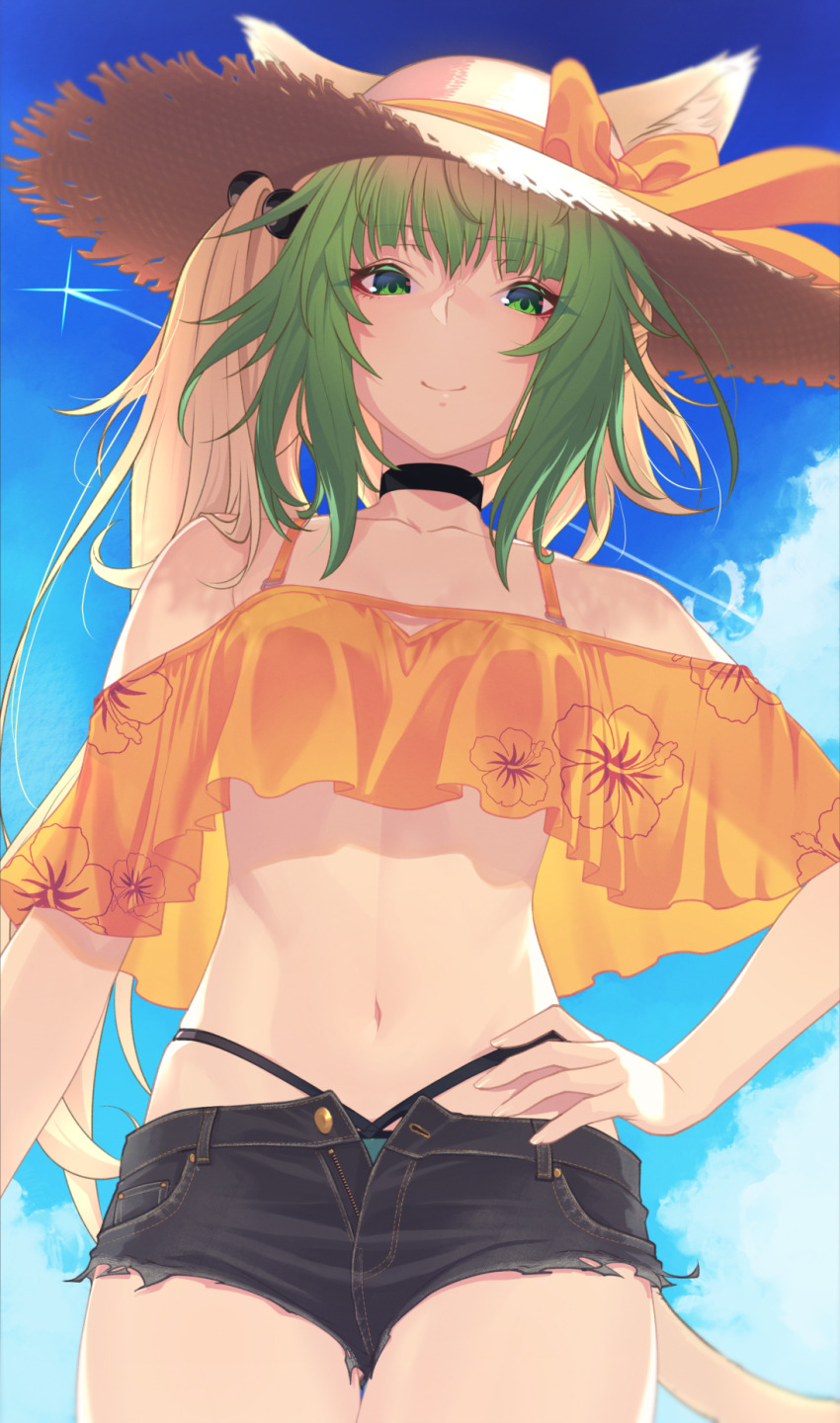 1girl animal_ears atalanta_(fate) bare_shoulders black_choker black_shorts blonde_hair cat_ears cat_girl cat_tail choker closed_mouth fate/grand_order fate_(series) floral_print green_eyes green_hair hand_on_own_hip hat highres hikichi_sakuya looking_at_viewer multicolored_hair navel off_shoulder short_shorts shorts sky smile solo straw_hat tail