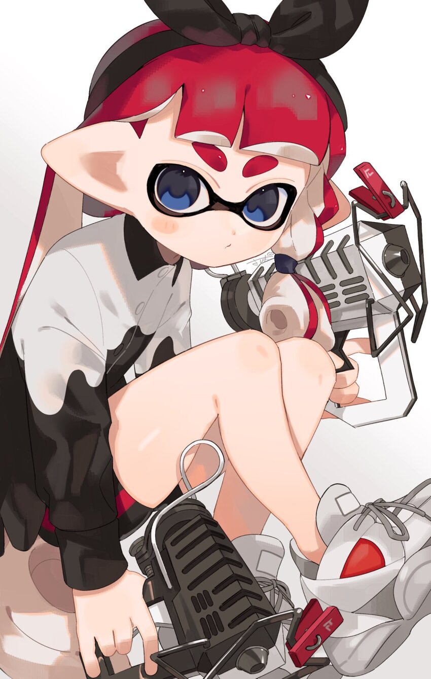 1girl black_hairband black_jacket blue_eyes bow_hairband collared_jacket commentary glooga_dualies_(splatoon) hairband highres inkling inkling_girl inkling_player_character jacket long_hair looking_at_viewer multicolored_jacket nintendo pointy_ears red_hair sabata_saba shoes simple_background solo splatoon_(series) splatoon_2 tentacle_hair thick_eyebrows two-tone_jacket white_background white_jacket white_shoes