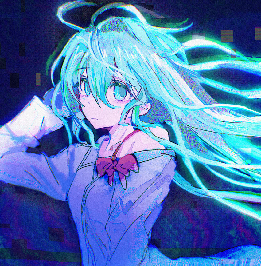 1girl absurdres antenna_hair arm_behind_back blue_background blue_eyes blue_hair bow breasts chinese_commentary chundizhouqin closed_mouth commentary_request denpa_onna_to_seishun_otoko expressionless film_grain floating_hair grey_shirt hair_between_eyes highres light_blue_hair long_hair off_shoulder red_bow shirt small_breasts solo touwa_erio upper_body