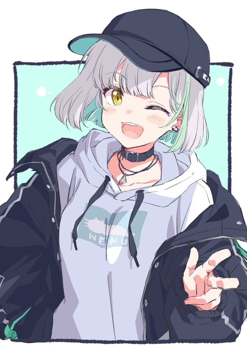 1girl absurdres baseball_cap black_hat black_jacket breasts choker collarbone earrings green_hair grey_hair hat highres hood hoodie jacket jewelry kanade_kanon long_sleeves looking_at_viewer nanashi_inc. necklace one_eye_closed open_clothes open_jacket open_mouth pendant piercing print_hoodie shirana_tamana short_hair simple_background smile solo teeth upper_body upper_teeth_only virtual_youtuber w white_hoodie yellow_eyes