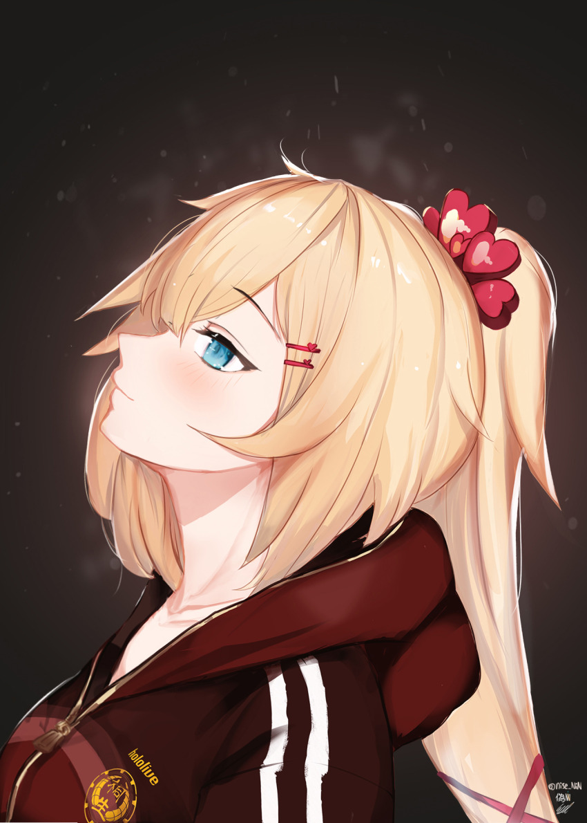 1girl akai_haato aqua_eyes blonde_hair blue_eyes blush breasts closed_mouth collarbone from_side hair_ornament hair_ribbon hairclip heart heart_hair_ornament highres hololive hood hood_down hooded_jacket hoodie jacket long_hair looking_up nin_fake official_alternate_costume official_alternate_hairstyle partially_unzipped ponytail profile red_hoodie red_jacket ribbon signature simple_background smile solo track_jacket twitter_username upper_body very_long_hair virtual_youtuber zipper zipper_pull_tab