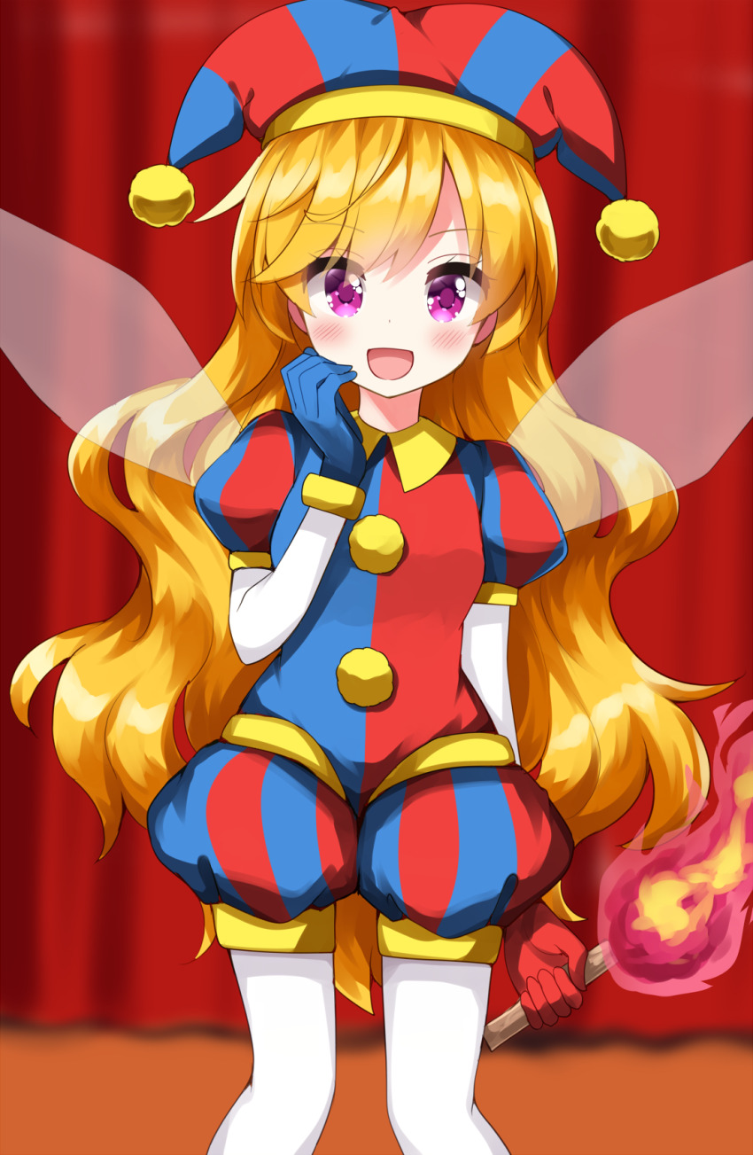1girl :d blonde_hair blue_gloves blue_hat blurry blurry_background blush clownpiece commentary_request cosplay cowboy_shot eyes_visible_through_hair fire gloves hand_to_own_mouth hand_up hat highres holding holding_torch jester jester_cap jester_costume long_hair looking_at_viewer open_mouth pantyhose pomni_(the_amazing_digital_circus) pomni_(the_amazing_digital_circus)_(cosplay) puffy_short_sleeves puffy_sleeves purple_eyes red_gloves red_hat ruu_(tksymkw) short_sleeves smile solo standing the_amazing_digital_circus torch touhou transparent_wings wavy_hair white_pantyhose wings