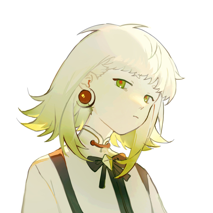 1girl absurdres black_ribbon chinese_commentary chuanhua closed_mouth commentary_request earrings gradient_hair green_eyes green_hair highres jewelry mandarin_collar medium_hair multicolored_hair neck_ribbon original red_pupils ribbon shirt simple_background solo suspenders two-tone_hair upper_body white_background white_hair white_shirt