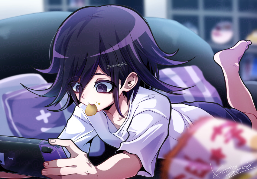 1boy absurdres barefoot chips_(food) collarbone commentary_request couch cushion danganronpa_(series) danganronpa_v3:_killing_harmony eating flipped_hair food food_in_mouth foreshortening game_console hair_between_eyes handheld_game_console highres holding holding_handheld_game_console indoors kujira_pyon_ka lying male_focus medium_hair nintendo_switch oma_kokichi on_couch on_stomach playing_games potato_chips purple_eyes purple_hair ringed_eyes shirt shorts signature smile solo t-shirt twitter_username white_shirt