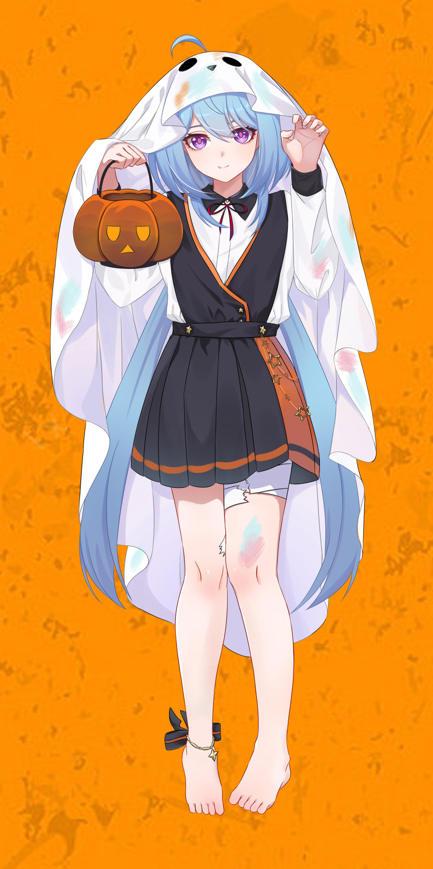 1girl absurdres ahoge alternate_costume bandaged_leg bandages barefoot black_dress blue_hair bucket chinese_commentary commentary_request dress feet ghost_costume griseo griseo_(starry_impression) halloween_bucket highres holding holding_bucket honkai_(series) honkai_impact_3rd incredibly_absurdres long_hair m78_zaitaoaotezhanshi orange_background paint_on_body purple_eyes simple_background smile solo toes very_long_hair