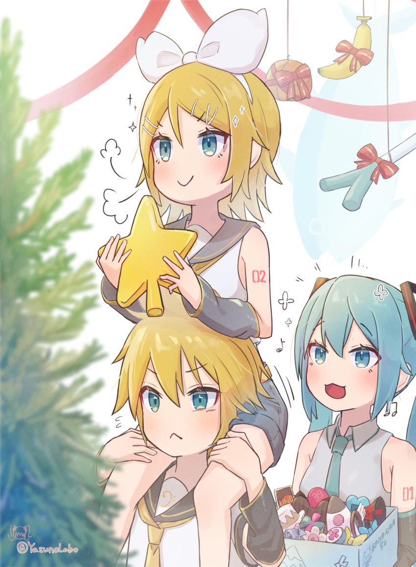 1boy 2girls 39 :&gt; :&lt; :d annotated aqua_eyes aqua_hair aqua_necktie artist_name banana bass_clef bell black_sleeves blonde_hair bow box brother_and_sister carrying christmas_star christmas_tree commentary_request detached_sleeves doodle_inset double-parted_bangs flying_sweatdrops food fruit grey_shirt hair_bow hair_ornament hairclip hanging_food hatsune_miku highres holding holding_box holding_star kagamine_len kagamine_rin long_hair looking_at_another magical_mirai_(vocaloid) magical_mirai_miku magical_mirai_miku_(2016) magical_mirai_miku_(2018) magical_mirai_miku_(2019) magical_mirai_miku_(2020_summer) magical_mirai_miku_(2020_winter) magical_mirai_miku_(2022) magical_mirai_miku_(2023) megaphone mimukauwa_nice_try_(vocaloid) multiple_girls musical_note neckerchief necktie notice_lines number_tattoo open_mouth orange_(fruit) puff_of_air raised_eyebrows red_bow rocket shirt short_hair shorts shoulder_carry siblings sitting_on_shoulder smile sparkle spring_onion star_(symbol) streamers tattoo thigh_grab treble_clef twins twintails twitter_username uno_(game) v-shaped_eyebrows vocaloid white_bow yasuno-labo yellow_neckerchief yellow_necktie