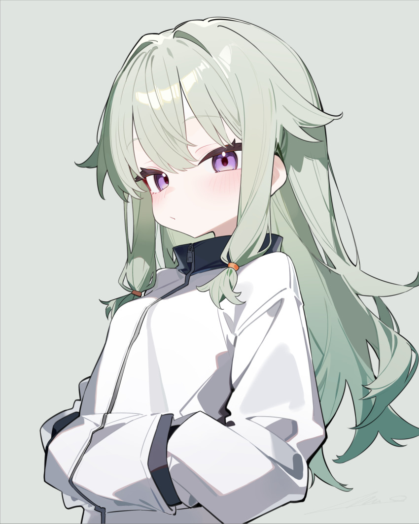 1girl breasts closed_mouth commentary green_hair hands_in_pockets highres jacket kusanagi_nene light_blush long_hair long_sleeves looking_at_viewer low-tied_sidelocks medium_breasts overlord_(overlord80000) pout project_sekai purple_eyes sidelocks simple_background solo three_quarter_view upper_body white_jacket
