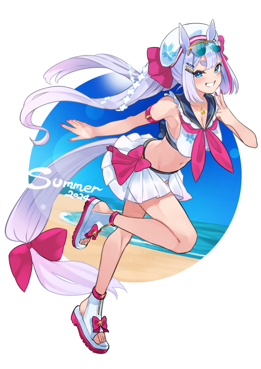 1girl 2024 absurdres alternate_costume alternate_hairstyle beach beret bikini blue_eyes blush breasts collarbone eyewear_on_head fingernails full_body grey_hair grin hair_between_eyes hair_ornament hat highres leg_up looking_at_viewer medium_breasts mole mole_under_eye original personification ribbon sky smile sodashi_(racehorse) sunglasses swimsuit thick_eyebrows toeless_footwear umamusume v yokoji_(kodai2015)
