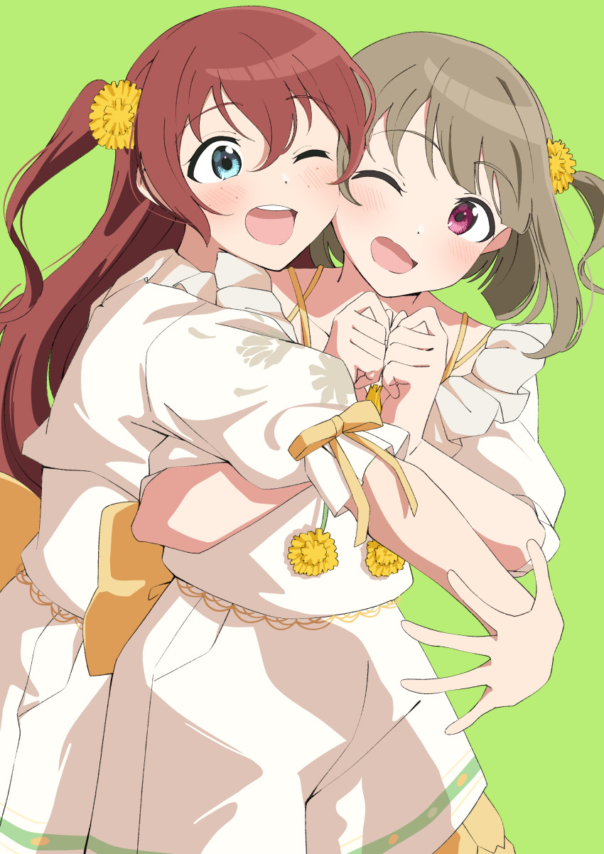 2girls ;d absurdres blush brown_hair commentary cowboy_shot dress emma_verde flower freckles green_background hair_between_eyes hair_flower hair_ornament highres hug hug_from_behind long_hair love_live! love_live!_nijigasaki_high_school_idol_club medium_hair multiple_girls nakasu_kasumi official_alternate_costume one_eye_closed one_side_up open_mouth outstretched_arm own_hands_together pink_eyes pink_hair simple_background smile teeth uchuu_no_mozuku upper_teeth_only white_dress yellow_flower