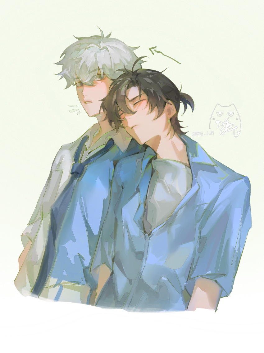 2boys absurdres ahoge artist_logo black_hair blue_eyes blue_necktie blue_shirt blush cheng_xiaoshi chinese_commentary closed_eyes closed_mouth collared_shirt green_background hair_between_eyes head_on_another&#039;s_shoulder highres leaning_on_person logo lu_guang male_focus messy_hair multiple_boys necktie official_alternate_costume open_mouth parted_lips ponytail shiguang_dailiren shirt short_hair short_ponytail short_sleeves side-by-side simple_background sleeping sleeping_on_person upper_body white_background white_hair white_shirt yaoi you_yeyou0904 zzz