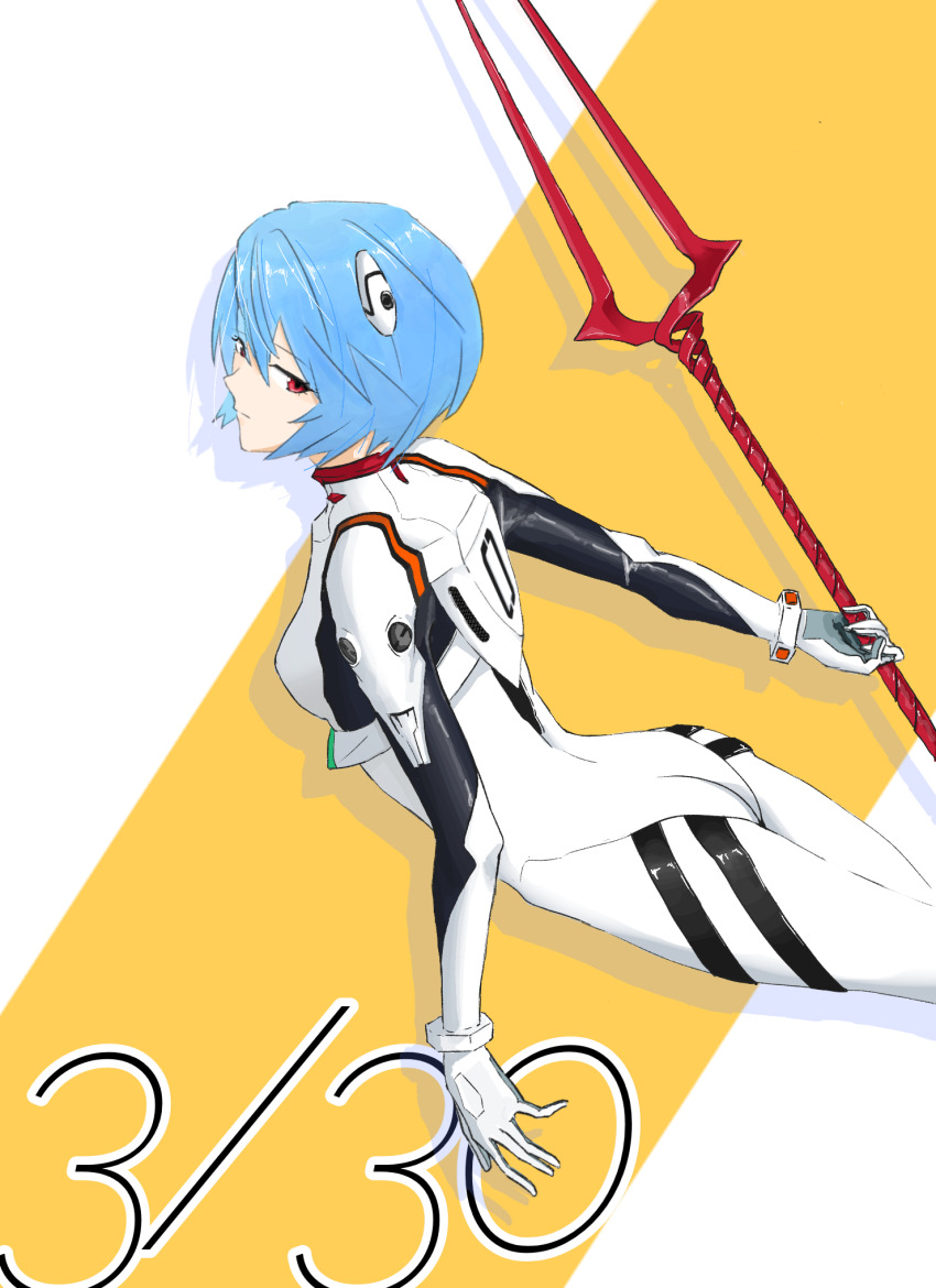 1girl arched_back ass ayanami_rei birthday blue_hair bodysuit breasts closed_mouth commentary dated diagonal-striped_background dutch_angle expressionless from_behind from_side highres interface_headset_(evangelion) lance_of_longinus_(evangelion) looking_at_viewer looking_back looking_to_the_side mecha_pilot_suit neon_genesis_evangelion pale_skin plugsuit_(evangelion) red_eyes shaft_look short_hair small_breasts solo striped_background takoyaki_no_nari_sokonai translated white_background white_bodysuit yellow_background