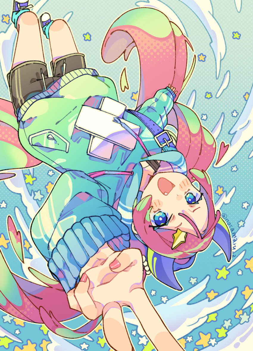 1girl :d black_shorts blue_background blue_eyes blue_socks blush_stickers colorful commentary_request fang green_hoodie hair_ornament highres hood hood_down hoodie long_hair long_sleeves looking_at_viewer notamaru_2 open_mouth original outstretched_arm pink_hair purple_shoes shoes shooting_star_hair_ornament shorts smile socks solo star_(symbol) star_hair_ornament v