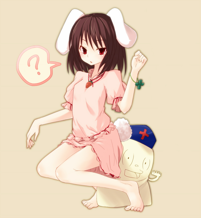 1girl ? animal_ears barefoot bracelet brown_hair carrot carrot_necklace clover feet female_focus four-leaf_clover highres inaba_tewi jewelry miyo_(ranthath) necklace rabbit_ears rabbit_girl rabbit_tail red_eyes short_hair sitting solo tail touhou yagokoro