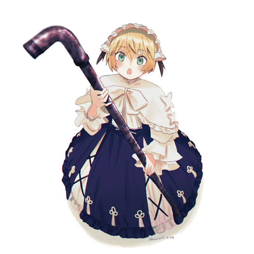 1girl artist_name black_dress blonde_hair blush blush_stickers capelet dress fate/grand_order fate_(series) feng_cheng_(kanon91426) frilled_hairband frills gareth_(fate) gareth_(fgo_fes._2025)_(fate) green_eyes hair_between_eyes hair_flaps hairband highres holding holding_lead_pipe lead_pipe long_sleeves looking_at_viewer open_mouth short_hair simple_background solo twitter_username white_background white_capelet white_sleeves