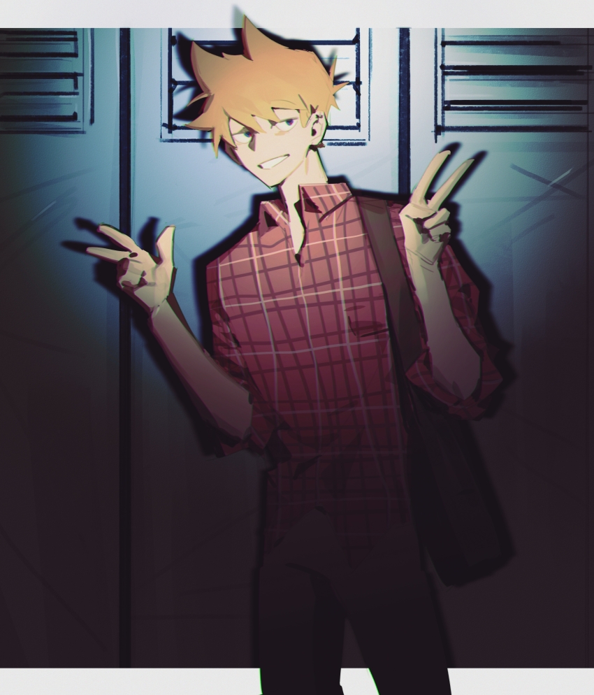 1boy absurdres alternate_hair_color antenna_hair bag black_pants blonde_hair blue_eyes brown_bag chinese_commentary chromatic_aberration collared_shirt commentary_request cowboy_shot double_v drop_shadow eddsworld grin hair_behind_ear highres indoors letterboxed locker locker_room looking_at_viewer male_focus outside_border pants plaid_clothes plaid_shirt red_shirt shirt short_hair shoulder_bag smile solo standing swept_bangs three-quarter_sleeves tord_(eddsworld) v xic94