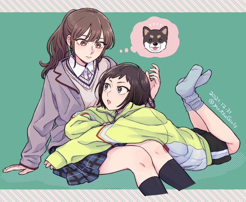 2girls dated dog green_background highres jacket kneehighs komano_hina lying_on_person multiple_girls no_shoes okujou_no_yurirei-san pe88y_(yu_tsugirls) ponytail school_uniform sitting socks speech_bubble sweater thought_bubble toomi_yuna twitter_username
