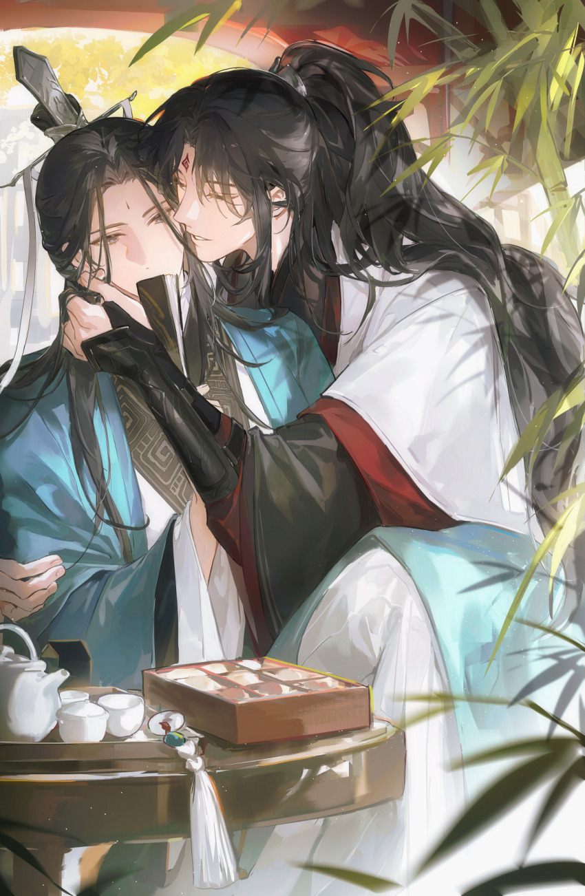 2boys bamboo black_hair black_hanfu blue_hanfu chinese_clothes closed_eyes commentary covering_own_mouth cup english_commentary facial_mark folded_fan folding_fan forehead_mark green_eyes hand_fan hand_on_another&#039;s_arm hanfu high_ponytail highres holding holding_another&#039;s_hair holding_fan lattice long_hair long_sleeves looking_ahead lunchbox luo_binghe male_focus mors_gn multiple_boys o-ring pants ponytail renzha_fanpai_zijiu_xitong ribbon ribboned_xiao_guan robe shen_qingqiu sitting smile table tassel teapot topknot white_pants white_ribbon white_robe wide_sleeves xiao_guan_(headdress) yaoi zuiyin