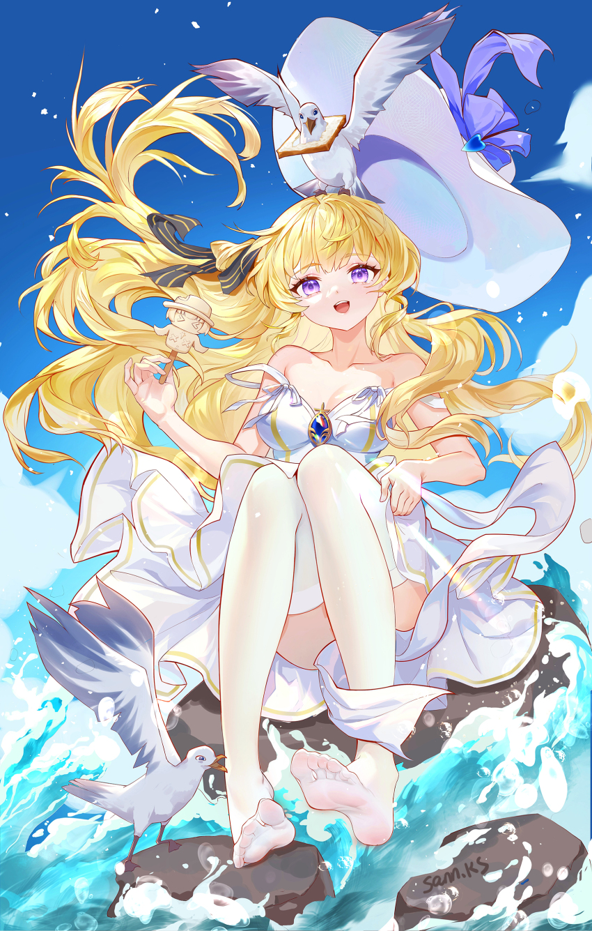 1girl absurdres alternate_costume artist_name bare_legs bare_shoulders bird black_bow blonde_hair blue_sky bow bread bread_slice breasts chinese_commentary cleavage collarbone commentary_request day double_strap_slip dress feet floating_hair food full_body hair_bow hat hat_loss highres holding holding_food legs long_hair looking_at_viewer medium_breasts no_shoes open_mouth phoebe_(wuthering_waves) purple_eyes sannaks sitting sky smile soles solo striped_bow thighhighs toast toes very_long_hair white_bird white_dress white_hat white_thighhighs wuthering_waves